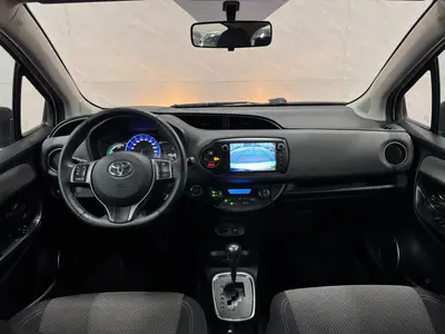 Toyota Yaris - Thumbnail 11