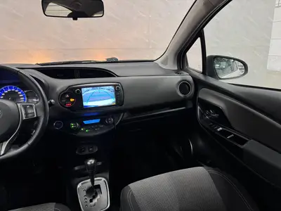 Toyota Yaris - Thumbnail 12