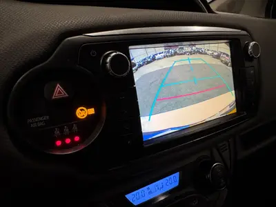 Toyota Yaris - Thumbnail 15