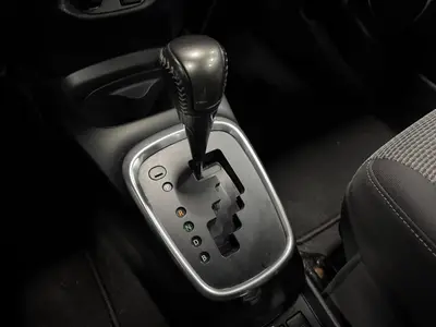 Toyota Yaris - Thumbnail 18