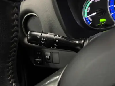 Toyota Yaris - Thumbnail 23