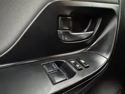 Toyota Yaris - Thumbnail 26