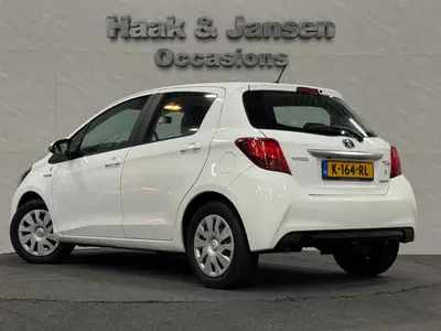 Toyota Yaris - Thumbnail 3