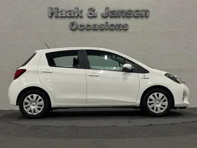 Toyota Yaris - Thumbnail 7