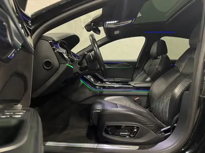 Audi A8 - Thumbnail 10