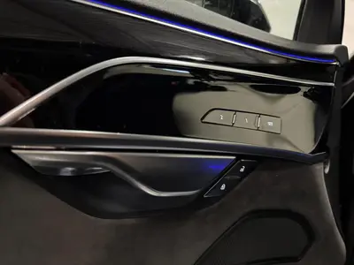 Audi A8 - Thumbnail 30